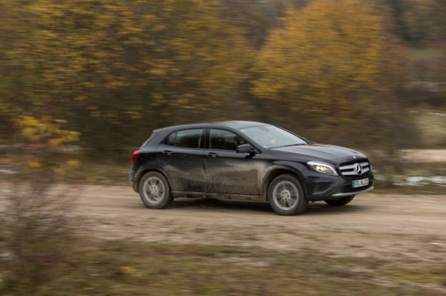 Mercedes wzbogaca modele B Klasa, CLA oraz GLA