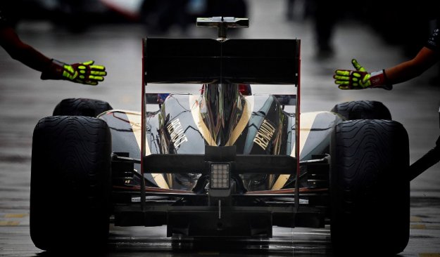Renault przejmuje zespl F1