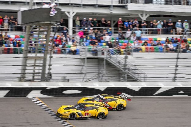 Bezkonkurencyjna Corvette na Daytona Speedway