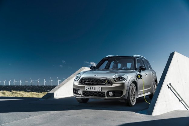 Mini Cooper S E Countryman pierwsza brytyjska hybryda typu plug-in