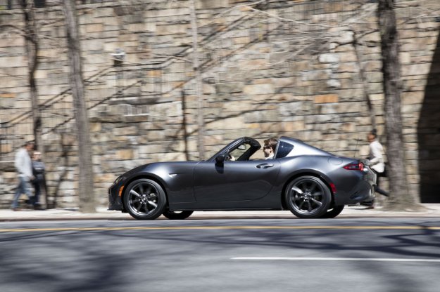 Mazda MX5 z twardym dachem ju za 100 900 z