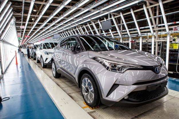 Ruszya produkcja C-HR nowego modelu Toyoty