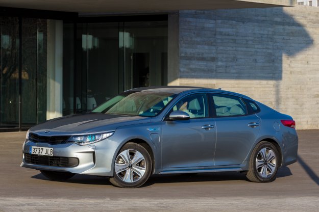 Kia Optima z elektrycznym wsparciem od 164 900 z