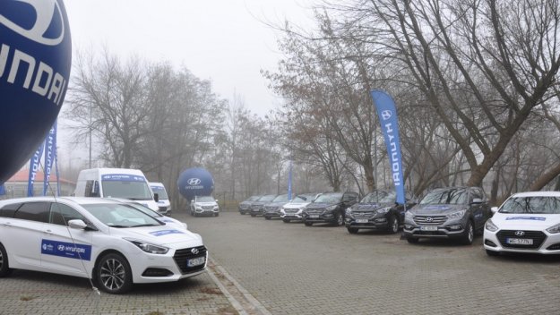Hyundai przekaza flot samochodw organizatorom UEFA EURO U21