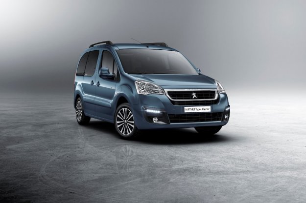 Peugeot Partner Tepee docza do elektrycznej floty producenta