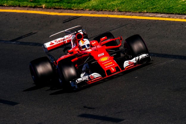 Sebastain Vettel zwycizc pierwszego wycigu nowego sezonu F1