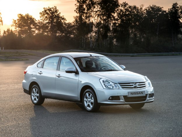 Nissan Almera powraca - większy i bardziej okazały