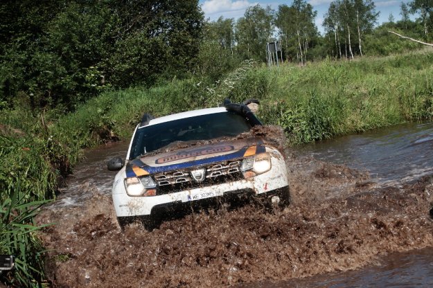 Dacia Duster Elf Cup po trzeciej rundzie Safari