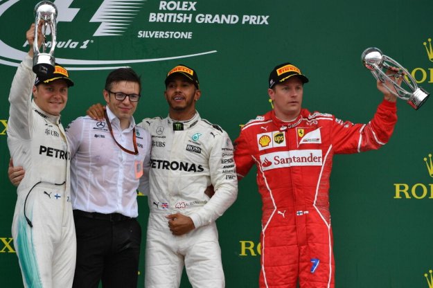 F1: Hamilton ze swoj pit wygran w Wielkiej Brytanii