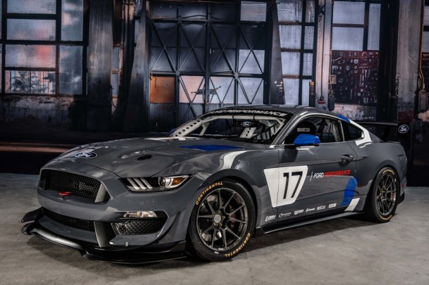 Ford Mustang GT4 w swoim europejskim debiucie