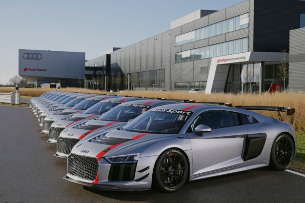 Nowe Audi R8 LMS GT4 ju u pierwszych klientw