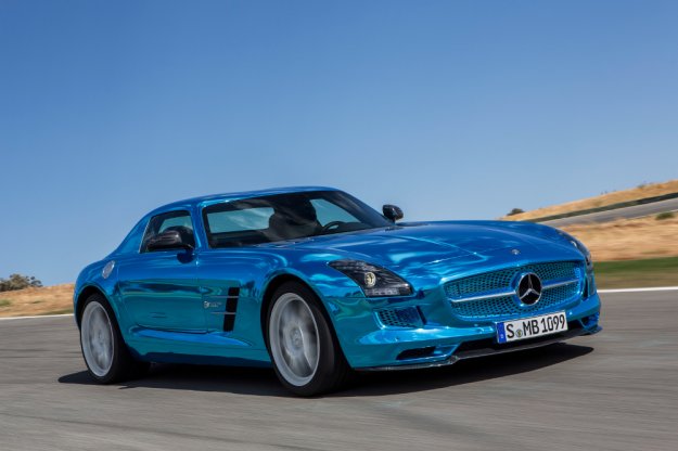 Elektryzujcy Mercedes - nowy SLS AMG