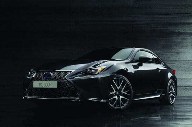 Specjalna wersja Lexus RC 300h F-Sport Black Edition