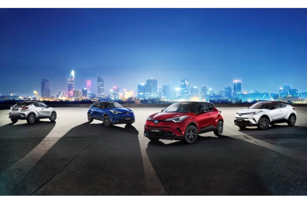 Toyota C-HR docza do samochodw z wersj Selection