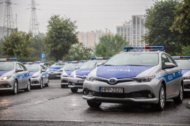 Toyota Auris TS z napdem hybrydowym dla Policji