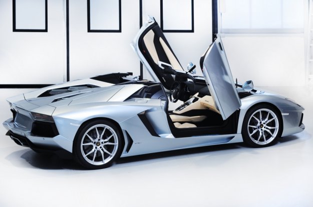 Byczy kabriolet - Lamborghini LP 700-4 Roadster