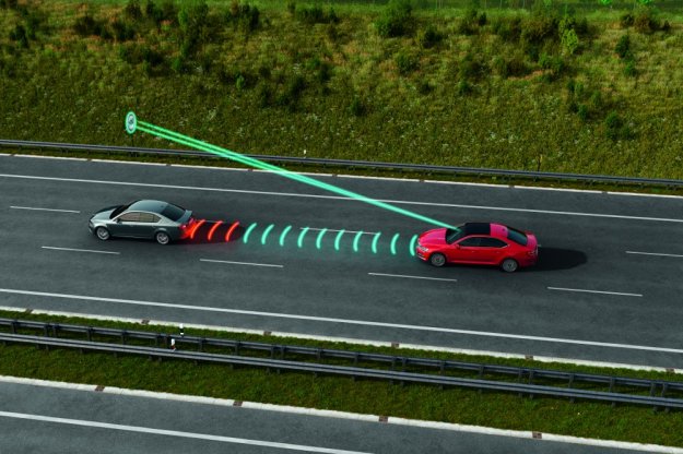 Skoda Superb z nowymi systemami bezpieczeństwa