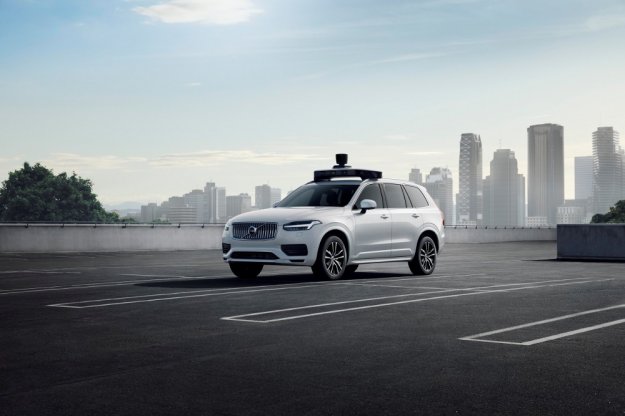 Volvo Cars i Uber zaprezentowali w peni autonomiczne auto
