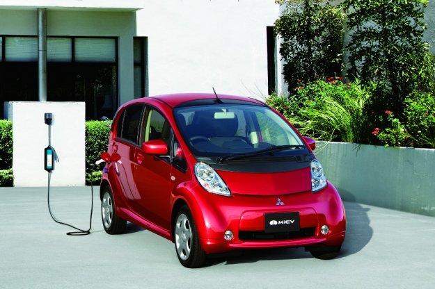 Dziesite urodziny elektrycznego modelu Mitsubishi i-MiEV