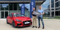 www.moj-samochod.pl - Artyku� - Cezary Gutowski zosta ambasadorem modelu Hyundai i30N