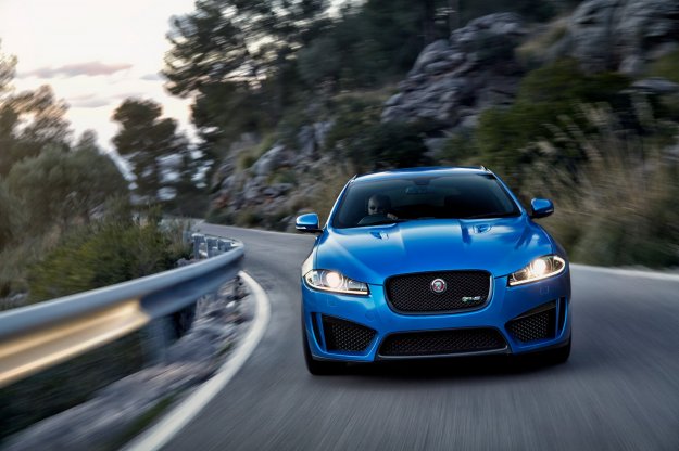 Jaguar z now, bardziej agresywn wersj XF'a Sportbreaka